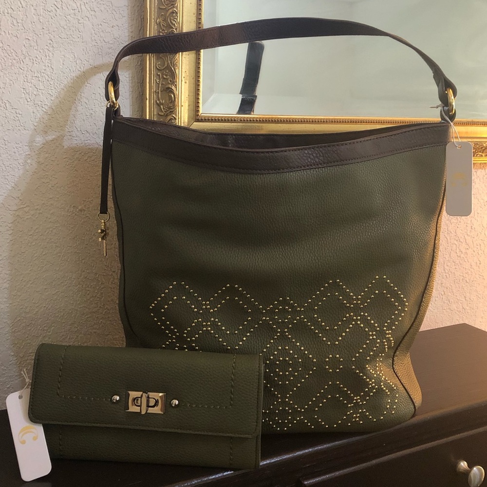 Charming Charlie Shoulder bag /Matching Wallet Set